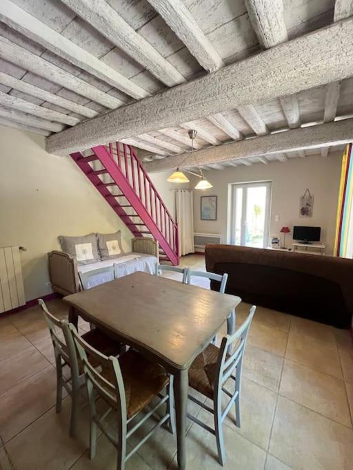 "La Pradeto" Gite Rural Camargue Arles Eksteriør bilde